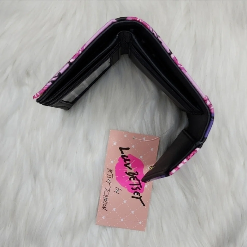 Betsey Johnson betsey johnson